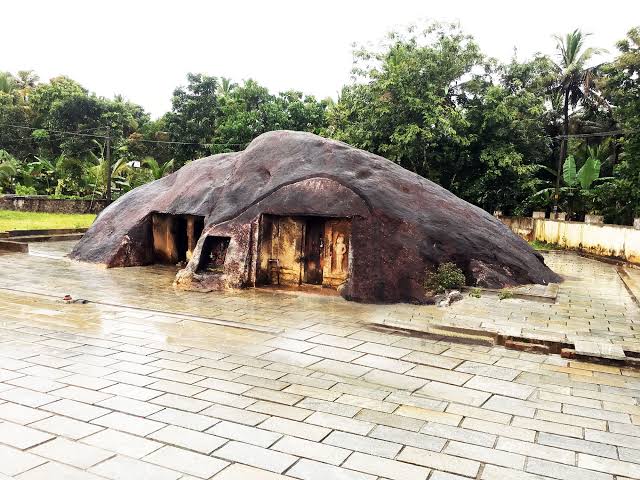 Kotukkal Cave Temple